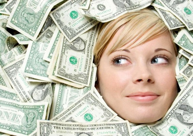Nằm mơ thấy người ta cho tiền đánh số gì