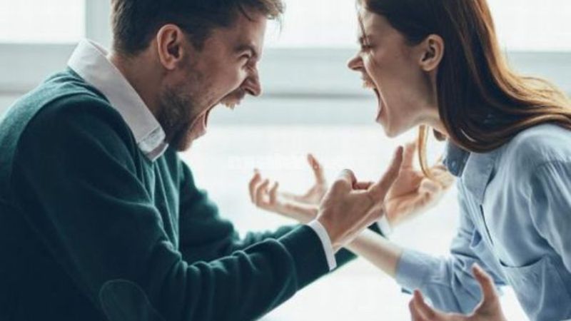 Mơ cãi nhau với người quen